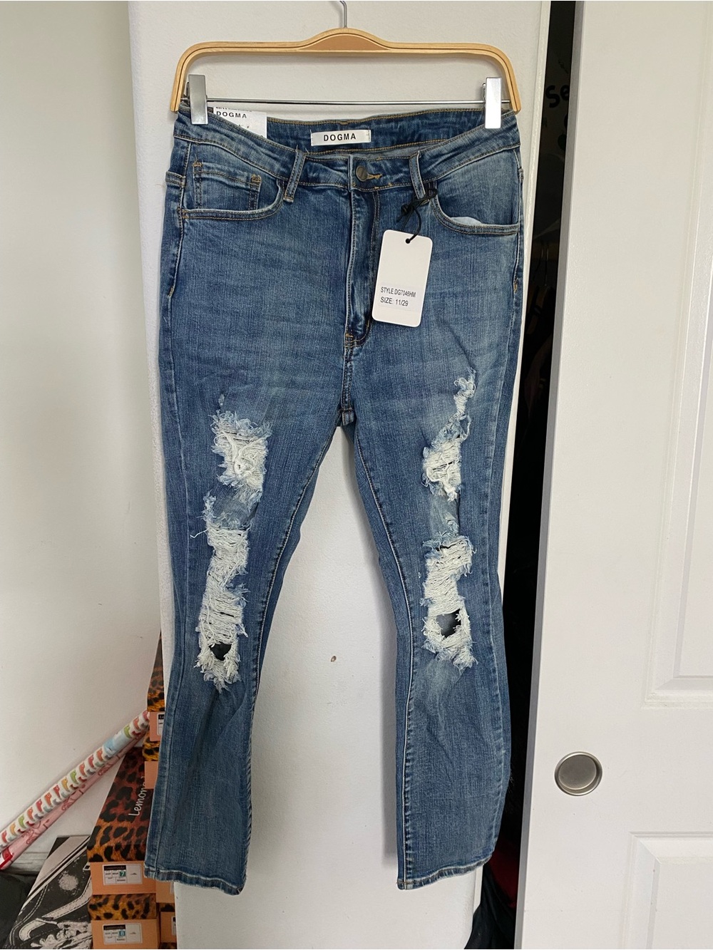 Dogma Distressed Blue Denim 5-Pocket Women’s Jeans Medium Wash Size 11